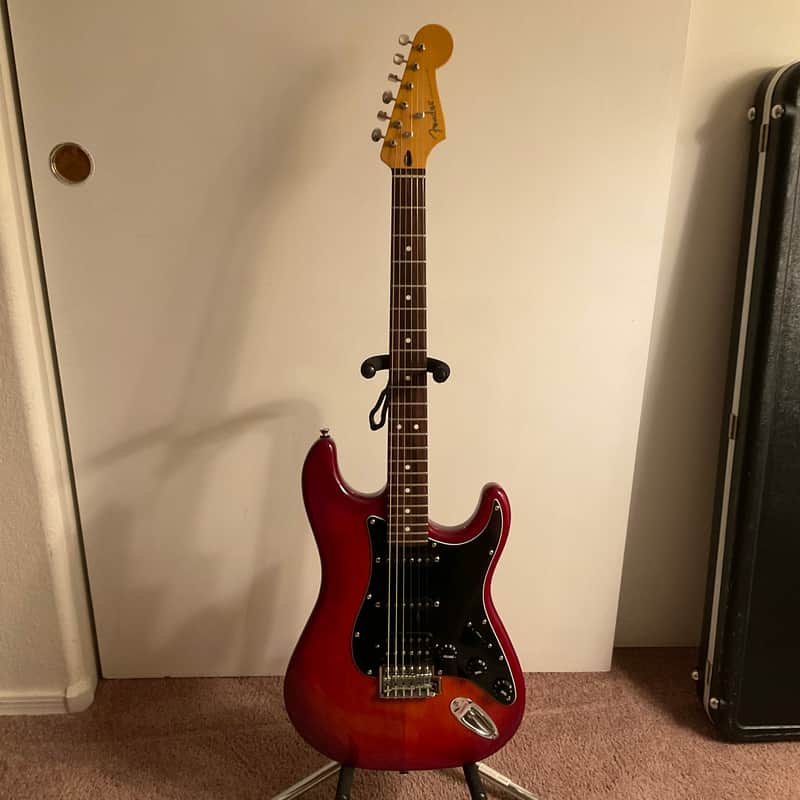 ギター Fender Modern Player Stratocaster HSS Fender Modern Player Stratocaster HSS | Reverb