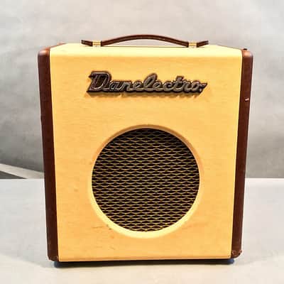 Danelectro Nifty Seventy Bass Amplifier USED image 1