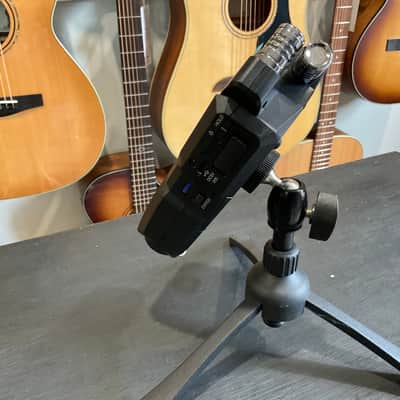 Zoom H4essential Recorder image 2