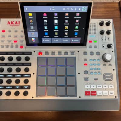 Akai MPC X Special Edition Standalone Sampler / Sequencer 2023 - Present - Grey image 10