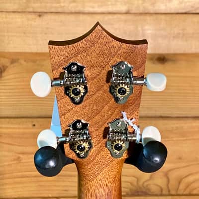 Martin T1K Koa Tenor Ukulele - Natural image 8