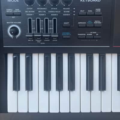 Roland Juno DS61 Synthesizer image 2