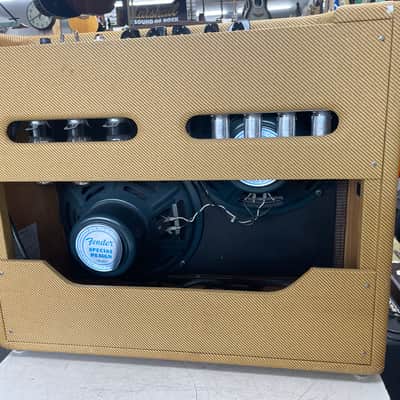 Fender 57 Twin amplifier 5E8-A Early 2000,s/2004? - Tweed image 2