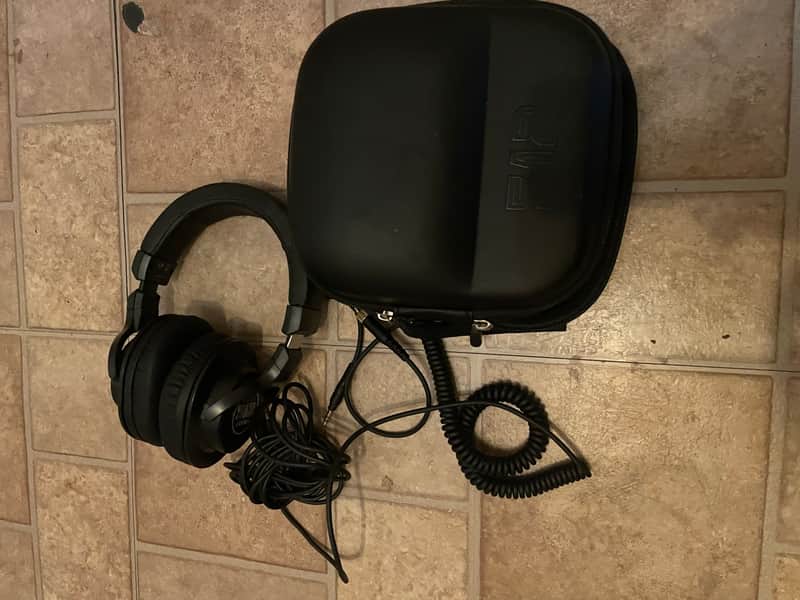 512 Audio Academy studio headphones image 1