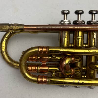 Getzen Super Deluxe Tone-Balanced Trumpet image 11
