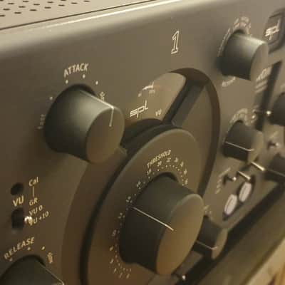 SPL 1520 Iron Mastering Compressor V2 - All black edition image 8