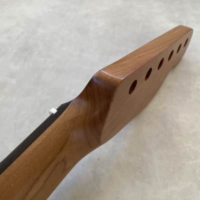 Left Hand Roasted Maple / Rosewood Telecaster neck - Nitro Satin - SS Frets - Bone nut image 8