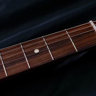 Fender Vintera '60s Stratocaster with Pau Ferro Fretboard 2019 - Present - 3-Color Sunburst image 3