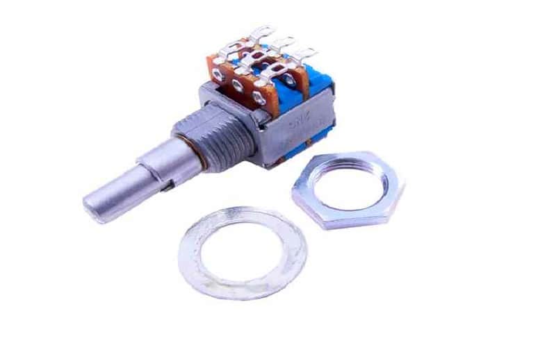 FENDER B100K LINEAR STACKED DUAL CONCENTRIC POTENTIOMETER FOR DELUXE JAZZ SERIES 0053736049 image 1
