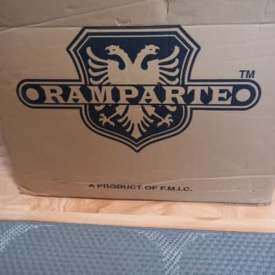 Fender Ramparte Pawn Shop Series 9-Watt 1x12" Guitar Combo 2013 - 2014 - Two-Tone Textured image 12