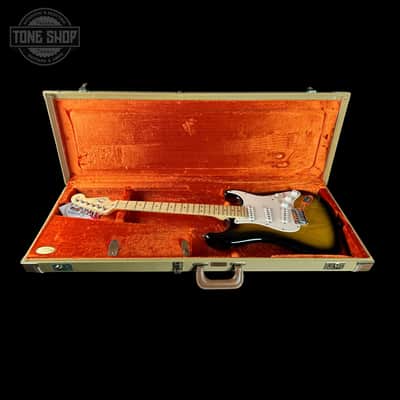 Used 2005 Fender 50th Anniversary Stratocaster 2-Tone Sunburst w/case TSU25274 image 13