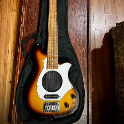 Aria Travel Guitar with Built In Speaker and Gig Bag image 1