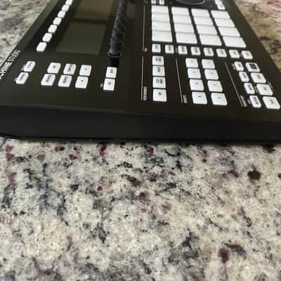 Native Instruments Maschine Studio – Excellent Condition – Original Box – Software Transfer Included image 6