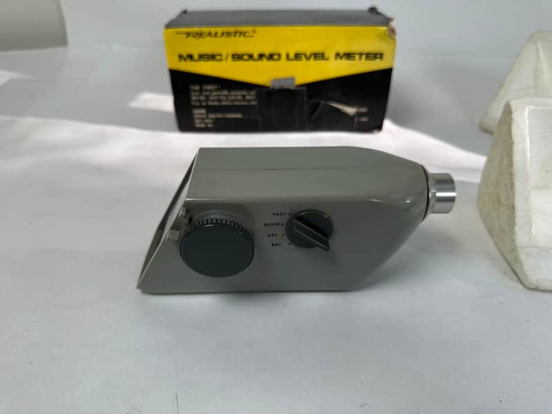Realistic  Music/Sound level meter, original packaging, Grey image 1