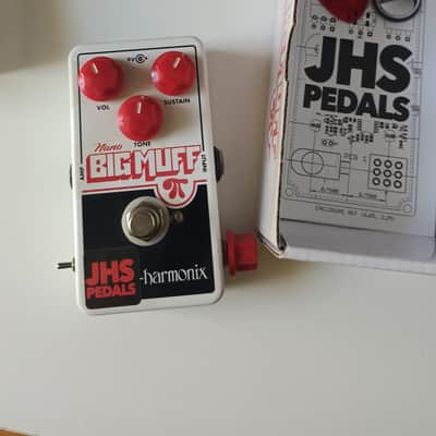 JHS Electro-Harmonix Nano Big Muff Pi with MoonPi Mod 2018 - White / Red image 2