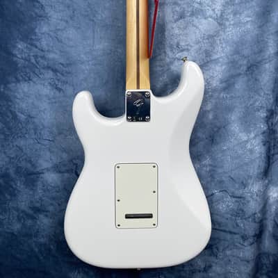 Fender Player Strat Polar White MN +Black Pickguard & Tex-Mex SSS upgrade image 2