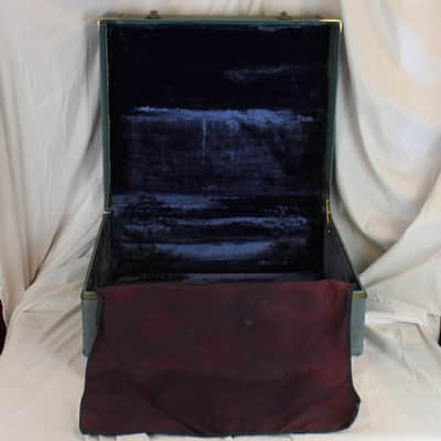 Sky Blue Italian Hard Case for Accordion 20" x 17" x 8.75" (50.75cm x 43cm x 22.25cm) image 2