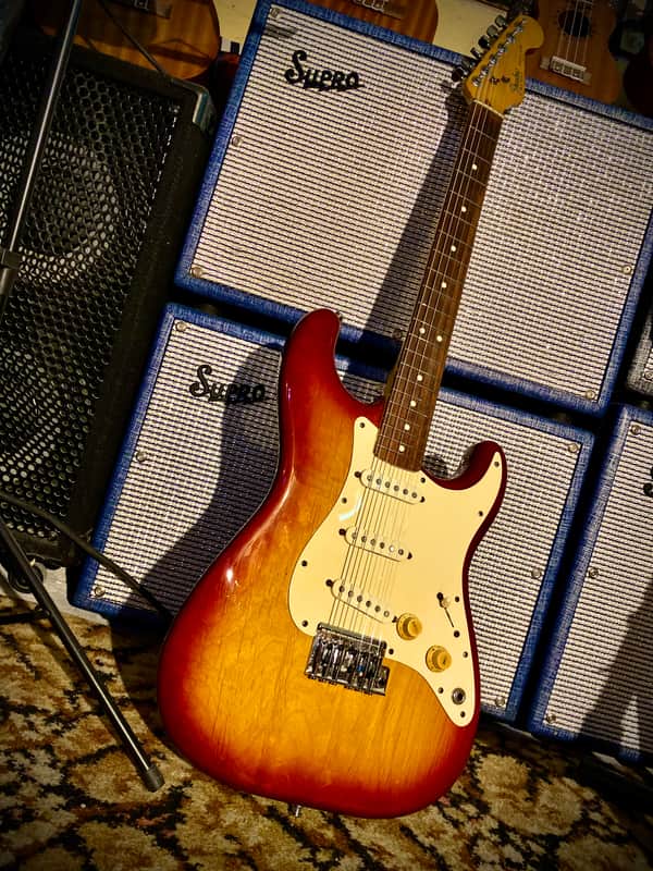 Fender 1984 Standard Stratocaster 2 knob ‘Dan Smith’ - Sienna burst image 1