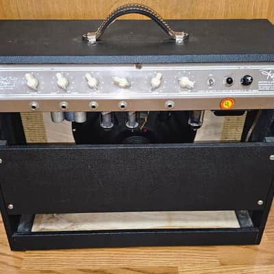 Fender-Regal R1160 Deluxe Style Tube Amp image 4