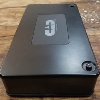 CAD GXLU Wireless Microphone System image 11