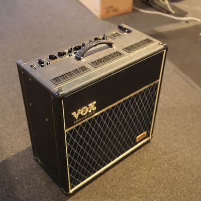 Vox AD60VTX Valvetronix 60w 1x12 Hybrid Guitar Combo Amp w/ VC-4 Footswitch (2003-07) - Used image 2