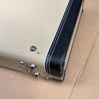 Fender Custom shop limted edition strat stratocaster guitar case hardcase 2 color version made in USA image 5