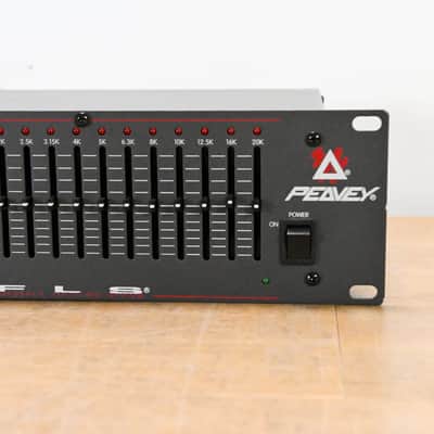 Peavey QF 131 31-Band Graphic Equalizer CG01451 image 2