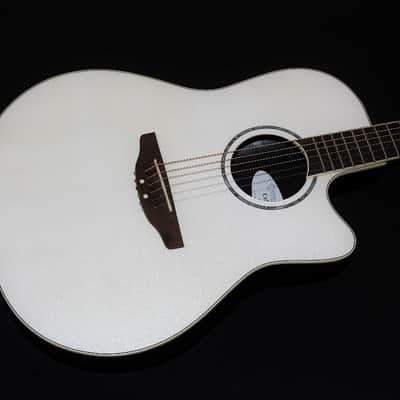 Ovation Celebrity CC24 Mid-Depth White Acoustic-Electric Guitar w/ Case image 2