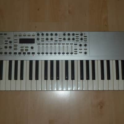Novation X-Station 61-Key 8-Voice Synthesizer with USB Interface 2004 - Silver