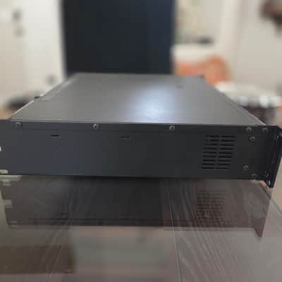 QSC RMX2450 2400-Watt Professional Power Amp - Black image 3