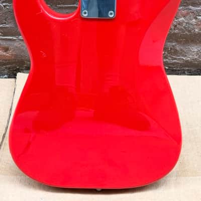 Squier by Fender Mini Stratocaster 3/4-Size Electric Guitar image 16