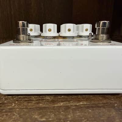 Keeley Caverns Reverb / Delay V2 With Box 2017 - Present - White image 3