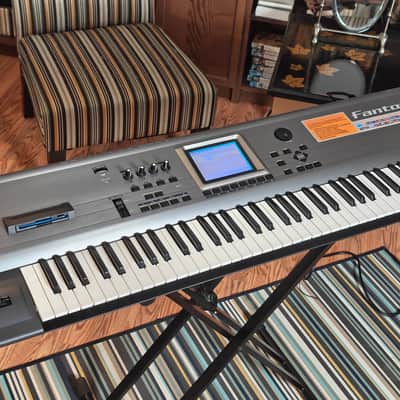 Roland Fantom FA-76 76-Key Music Workstation