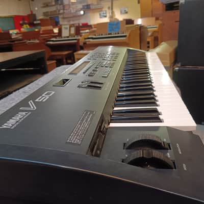 Yamaha V50 FM Synthesizer 1989 - Black image 12