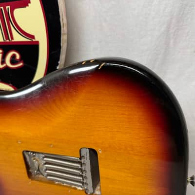 Fender USA SRV Stevie Ray Vaughan Signature Stratocaster Guitar with DiMarzio Hot Rails pickups + Case 1994 - 3-Color Sunburst / Pau Ferro fingerboard image 10