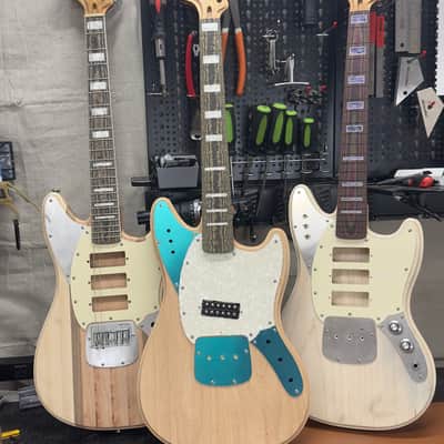 Chatting Bird - Design by Caparison CDE-HH (Dellinger clone