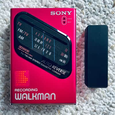 [RARE]Sony WM-F203 Walkman Cassette Player, Ultra Beautiful Red ! Running : ) image 1