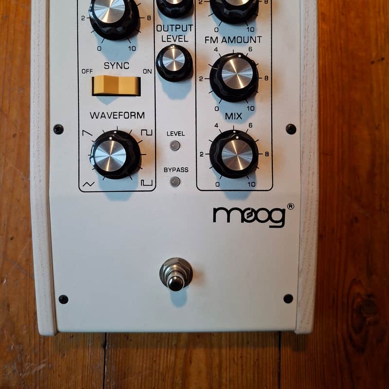 2012 Moog MF-107 Moogerfooger FreqBox White