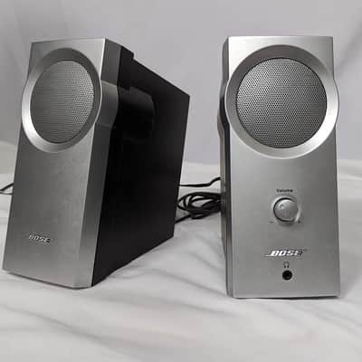 Bose Companion 2 Multimedia Speaker System - 2.1 Channel Computer Speakers image 5