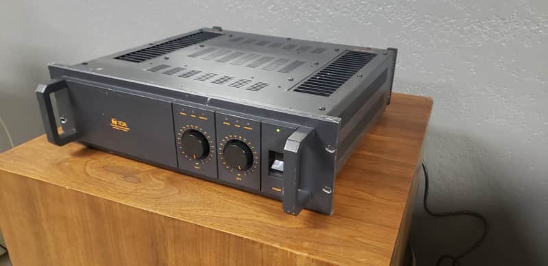 TOA P150D② TOA P150D Power Amplifier (150wpc @ 8ohm, 220wpc @ 4ohm) - See