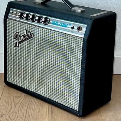 Super Clean 1978 Fender Vibro Champ 6-Watt 1x8" Guitar Combo Silverface, Completely Serviced, Amazing Condition ! image 3