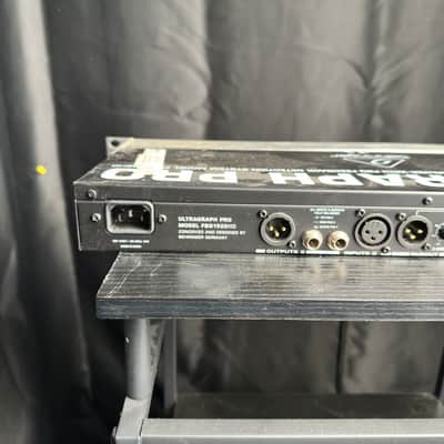 Behringer Ultragraph Pro FBQ1502HD 15-Band Stereo Graphic EQ image 4