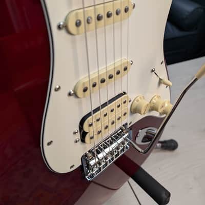 Fender Player II Stratocaster HSS 2024 - Present - Transparent Cherry Burst image 4