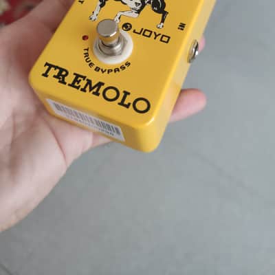 Joyo JF-09 Tremolo 2010s - Yellow image 4