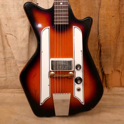 Airline Jetson's One Pickup Solid Body 1960's Redburst image 2