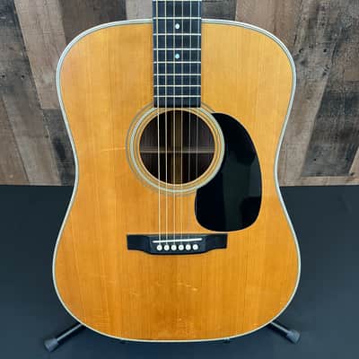 Martin D-28 1986 Natural Finish w/Hard shell case Acoustic Electric Guitar image 2