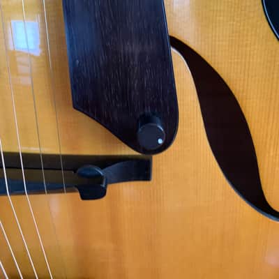 Bill Moll 18 Inch Classic Archtop Non-Cutaway 2004 Natural Spruce- Clear image 5