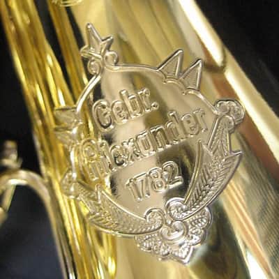 New Alexander 1103MAL-HG Double French Horn in Yellow Brass,Lacquered,Cut Bell,Hand Hammered Bell Spout; with Mouthpiece, Care Kit image 3