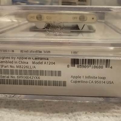 Apple  A1204 [MB226LL/A] iPod Shuffle 1 GB in Original Packaging image 3