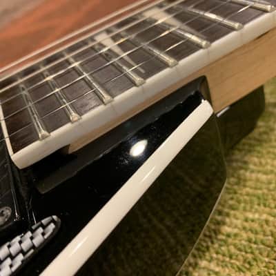 Jackson JS Series Rhoads RRV Black with White Bevels 6 String Thru image 4